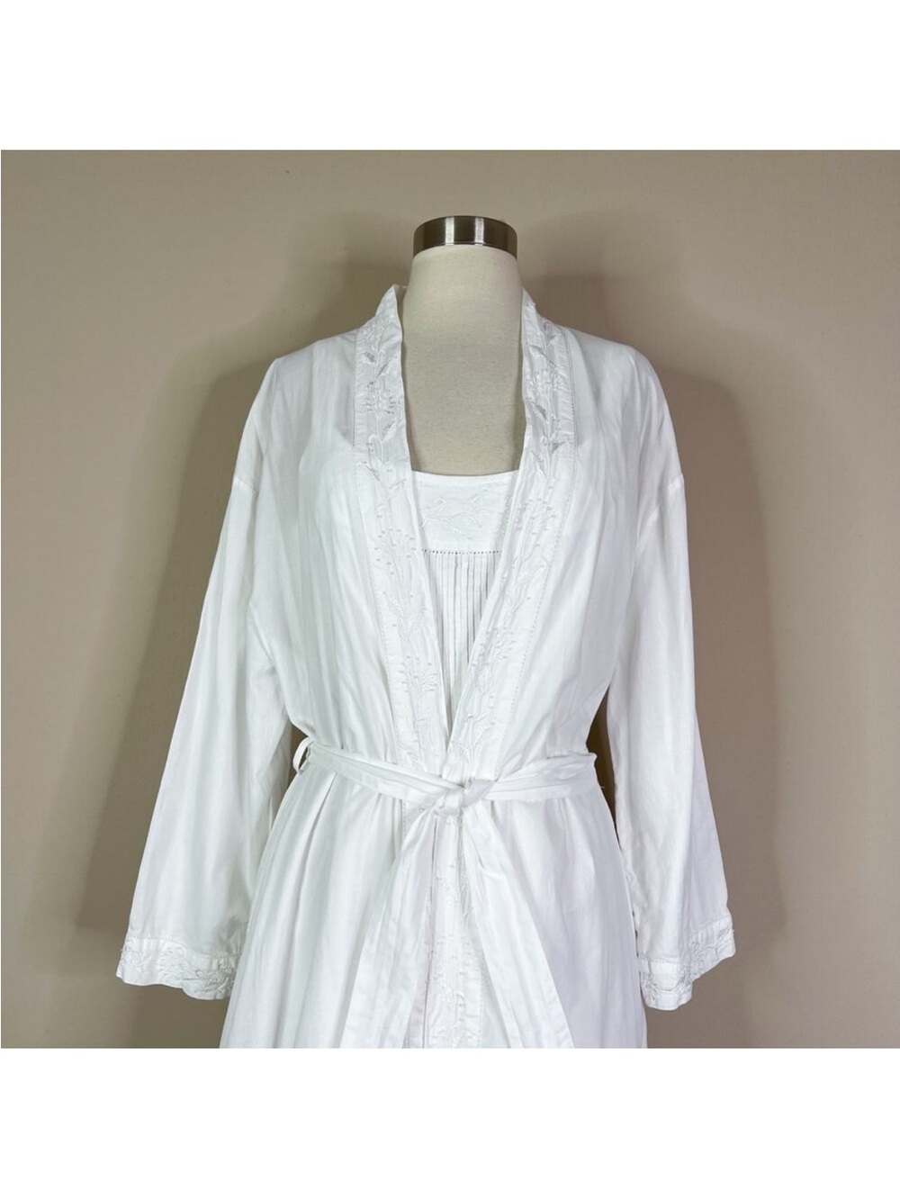 Elegant White Cotton Robe with Self Tie